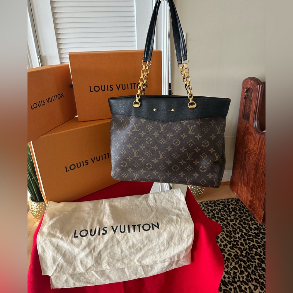 Authentic Louis Vuitton Bag.